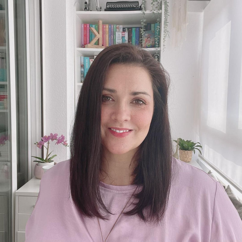 LORRAINE COCÓ